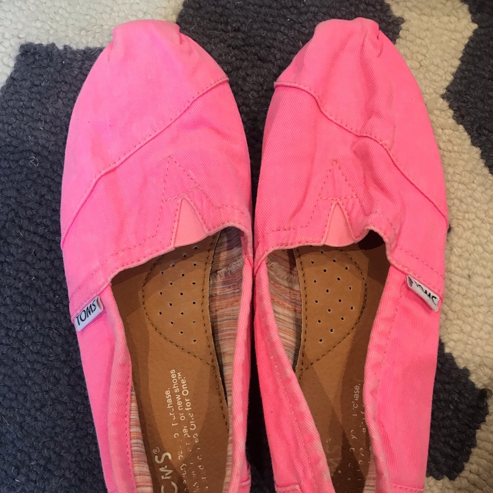 Hot pink toms
